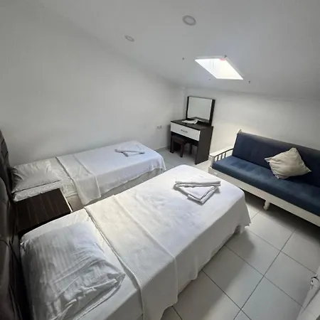 B Garden E-9 费特希耶